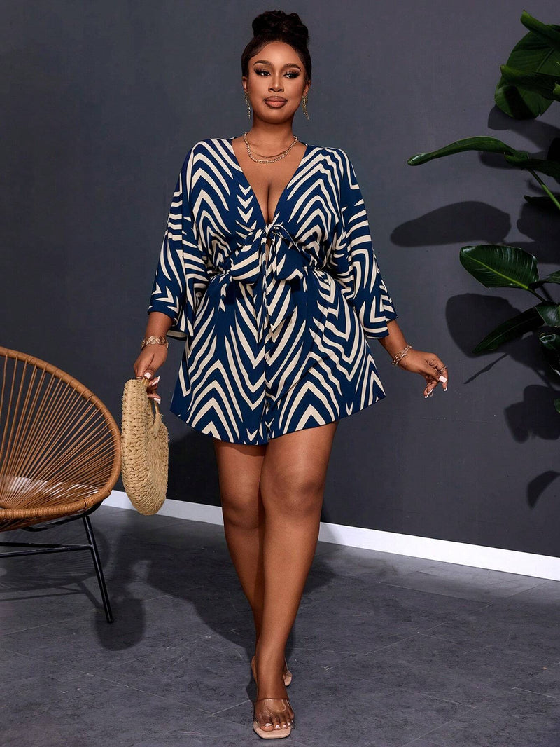 Macaquinho Casual Estampado com Gola V Raquel