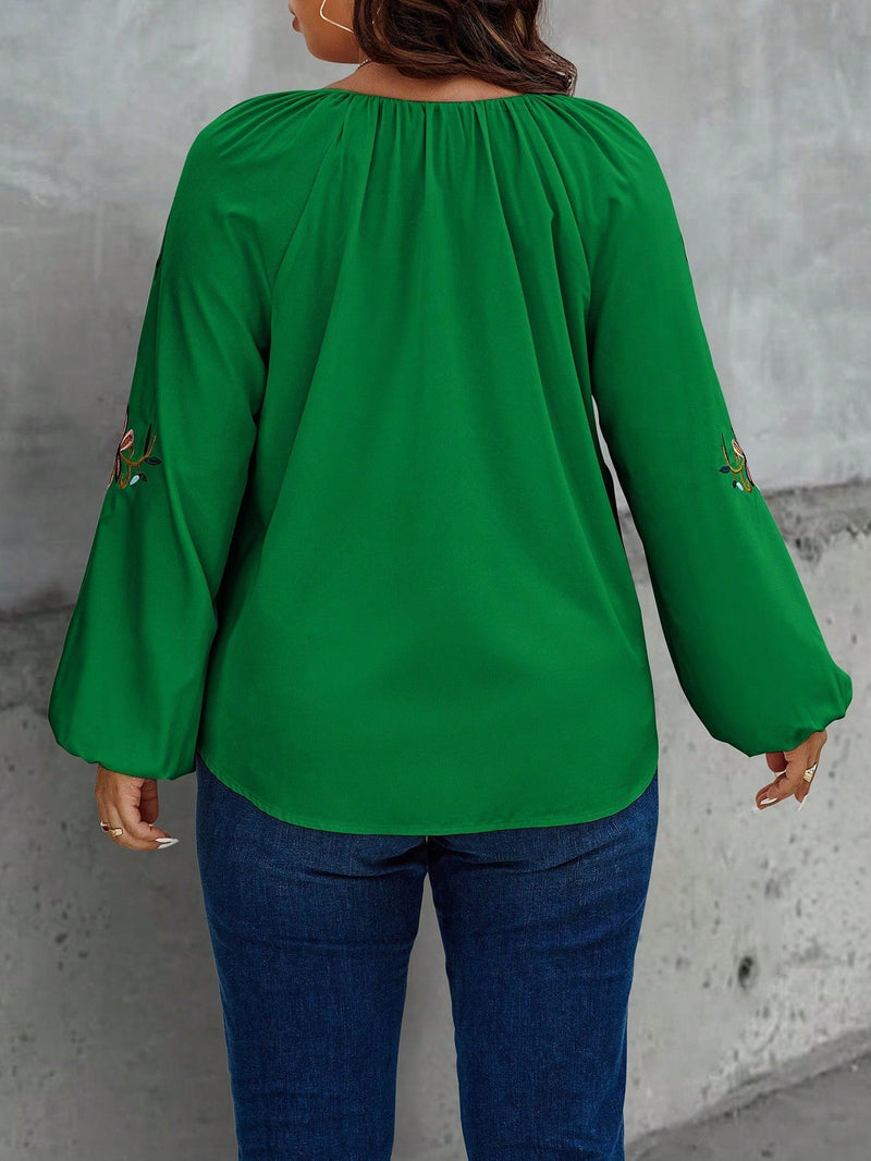 Camisa Feminina manga bordada Lourdes Plus Size