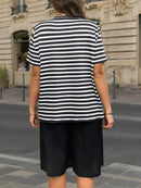 Conjunto Camiseta  Listrada Short de Perna Reta Jozy