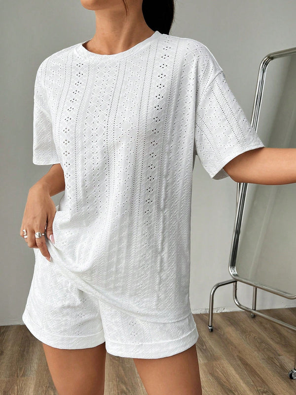 Conjunto feminino branco de blusa e short Alanis