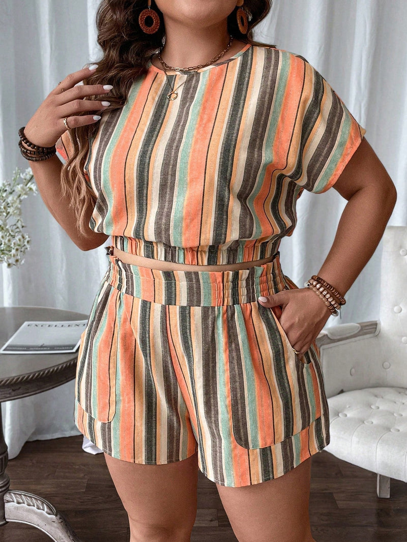 Conjunto Top de Manga Curta e Shorts com Estampa Colorida Luana